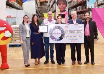 Entrega MariElise Budib donativo de 14 mil kilos de arroz y frijol al Banco de Alimentos Cáritas