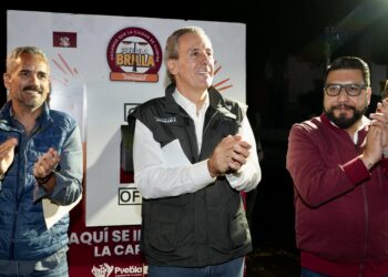 Puebla Brilla en San Jerónimo Caleras; Inaugura Pepe Chedraui modernización de 618 luminarias LED