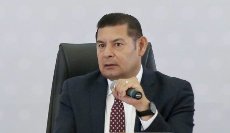 Con orden y apego a la ley se trabaja con las organizaciones en Puebla