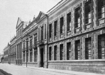 Analizan en la BUAP historia de la asistencia pública en Puebla