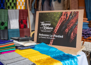 Entre colores y texturas, inicia la feria artesanal “Tápame con tu rebozo. fiesta, gala y tradición”