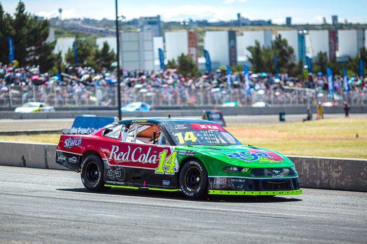 AGA Racing Team y Alex de Alba Jr., subieron al podio y se mantienen en la pelea de los playoffs