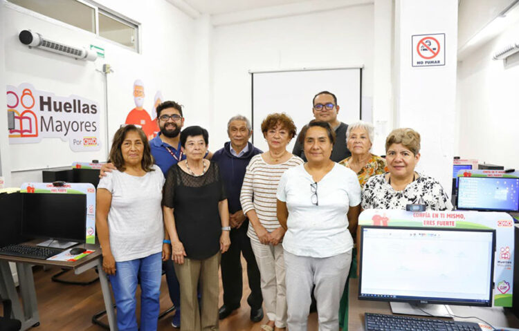 Abre DIF Puebla Capital taller de computación para personas adultas mayores