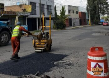 Campaña Capitalina Bacheando Puebla: refuerza atención en vialidades secundarias de la capital