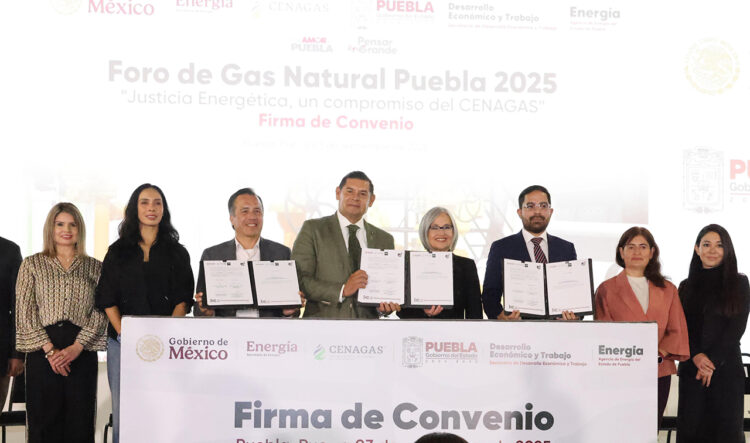 Con la fuerza de los jóvenes, Puebla construye la soberanía energética: Armenta