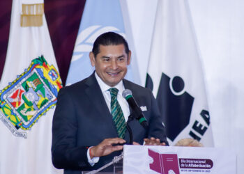 Con la presidenta Sheinbaum, México levantará la Bandera Blanca: Mario Delgado