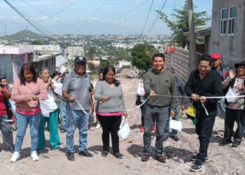 Inicia la construcción de guarniciones y banquetas en “Patria Nueva»