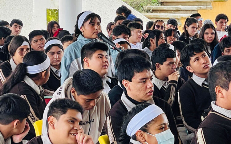 Realizan plática con jóvenes del Centro Educativo Tlanesse