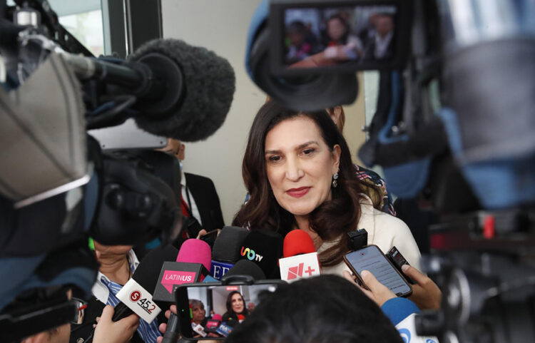 La prioridad debe ser prestigiar la política, respetar a las instituciones y construir desde la pluralidad: Kenia López Rabadán