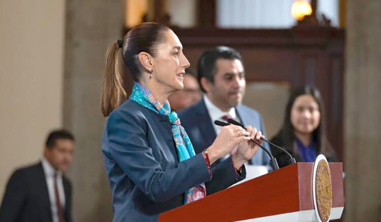 Se presenta Decreto en apoyo a pequeños productores agrícolas; orden en concesiones desprivatiza 4 mil millones de m3 de agua