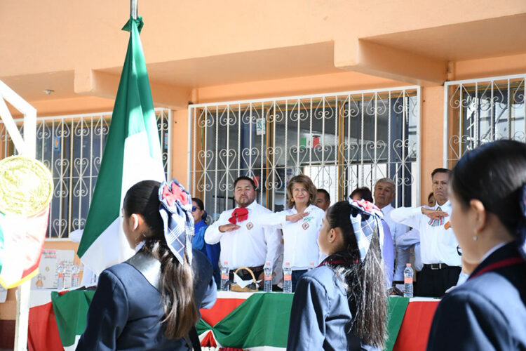 UTH presente en el desfile conmemorativo a la Independencia de México