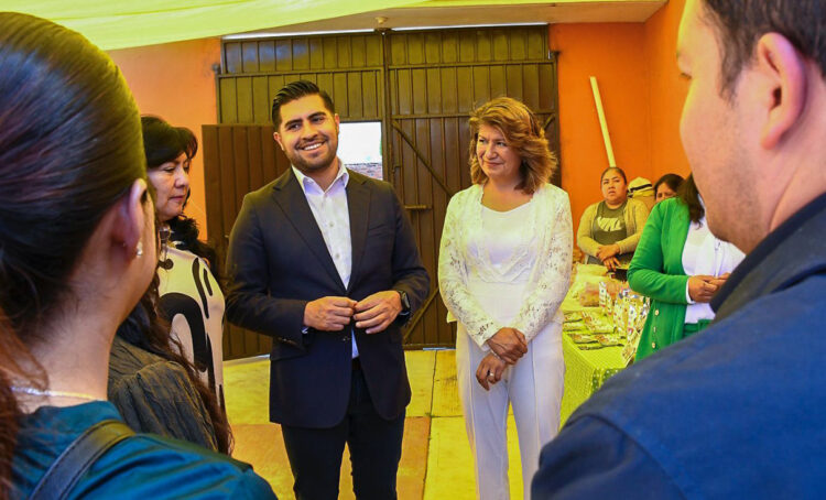 Estudiantes de UTH refuerzan áreas matemáticas e inician con éxito la universidad
