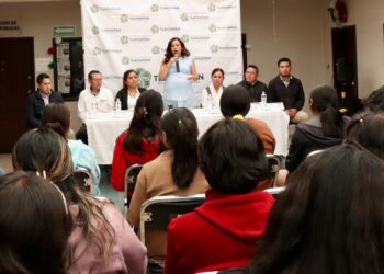 UTH y gobierno de Santa Rita Tlahuapan apoyan a estudiantes de la institución