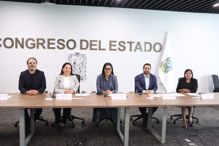 Presentan iniciativa para fortalecer y ampliar las atribuciones del Comité de Atención Ciudadana del Congreso