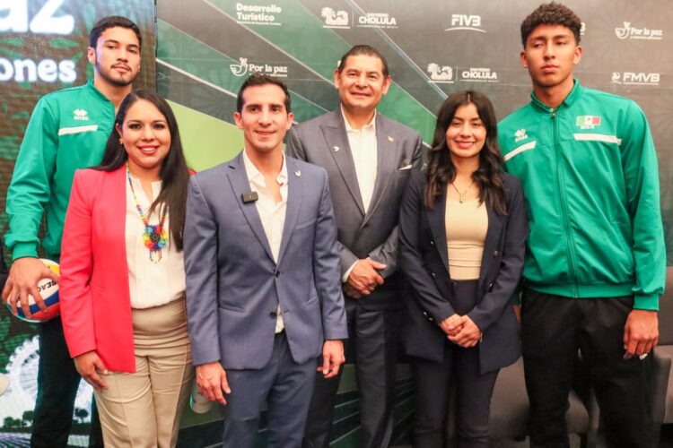 Acompaña Tonantzin Fernández al gobernador Alejandro Armenta en la presentación del Mundial de Voleibol de Playa Sub 21