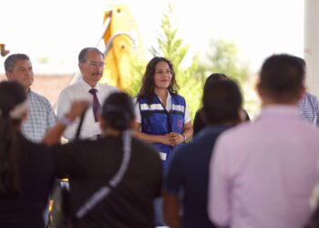 Arranca Lupita Cuautle construcción de aulas en San Antonio Cacalotepec
