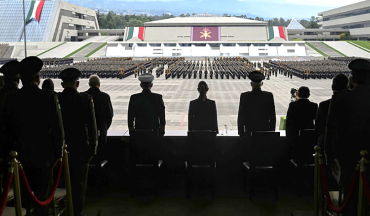 Mujeres de las Fuerzas Armadas enorgullecen a México: Presidenta en inauguración y clausura de cursos del Sistema Educativo Militar 2025