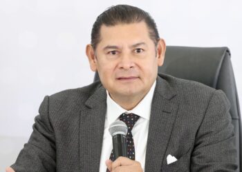 Ni amistad, ni ideología partidista son “capa protectora” frente a irregularidades administrativas: Armenta