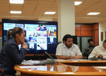 Se reestablece electricidad al 85%, Sheinbaum coordina trabajos de apoyo tras desastre
