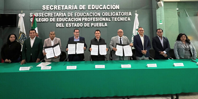 Estrechan lazos de colaboración Conalep y Universidad Tecnológica de Tehuacán