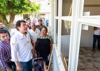 Supervisa titular de la SEP federal escuelas afectadas por las pasadas lluvias