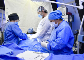 Doña Isabel viaja a Jonotla para mejorar su visión en jornada Por Amor a Puebla