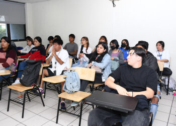 UTH fortalece prevención de adicciones y enfermedades de transmisión sexual con talleres