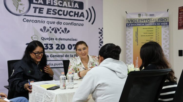 La titular de la FGE brinda atención directa a las víctimas del delito en Acatzingo, como parte del programa «La Fiscalía te Escucha»