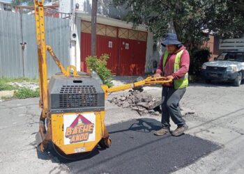Campaña Capitalina Bacheando Puebla: mejora vialidades en el sur de la ciudad
