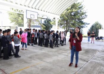 DIF Puebla Capital imparte plática de Salud Mental a estudiantes del Centro Escolar de Canoa