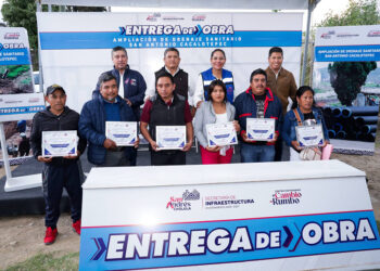 Entrega Lupita Cuautle obras de drenaje y electrificación en San Antonio Cacalotepec