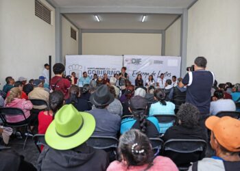 Tere Alfaro contribuye a la salud visual de personas en situación vulnerable