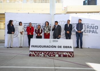 Omar Muñoz inaugura arco techo del bachillerato “Forjadores de Puebla”