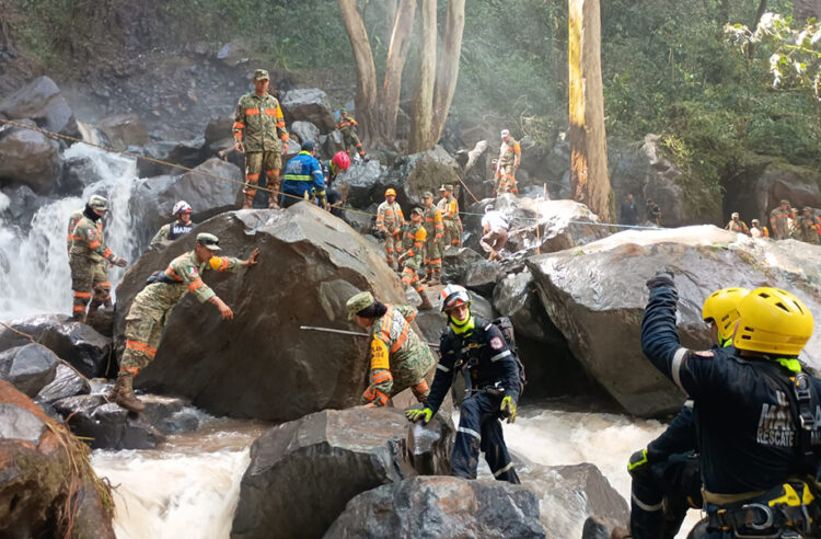 Localiza Comisión de Búsqueda a 3 personas más en la Sierra Norte
