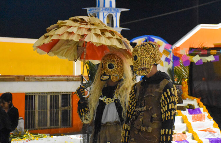 Creatividad y rescate de tradiciones se impulsa en «Día de muertos» en Huitzilan