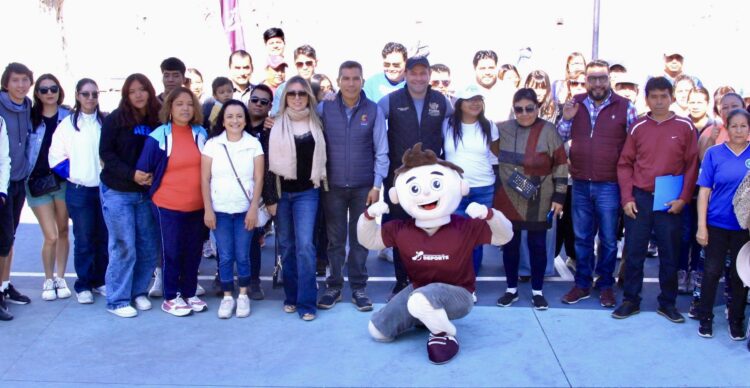 Realiza Gobierno de la Ciudad jornada de pintura en la Cancha de Usos Múltiples La María
