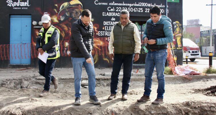 Avanza Gobierno de la Ciudad con trabajos de rehabilitación vial en Xonaca