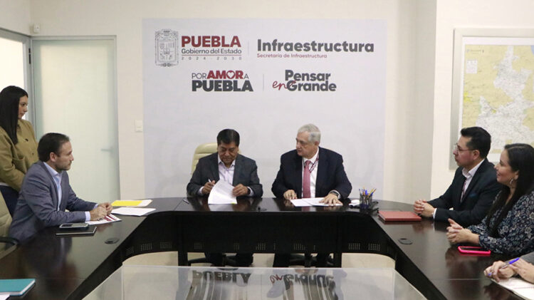 Secretaría de Infraestructura e ISSSTEP firman convenio para obra a favor de derechohabientes