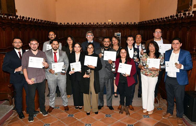 Se entrega Premio a la Mejor Tesis de Posgrado BUAP 2025