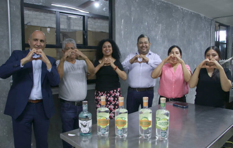 Bajo la marca Puebla Cinco de Mayo mezcal artesanal Chicotona llegará a Nueva York