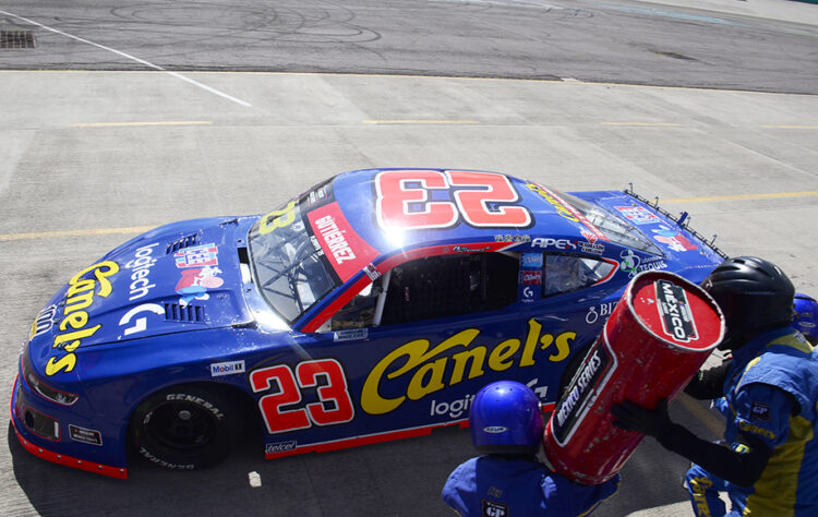 Target de Max Gutiérrez título Nascar México que se corre en Puebla