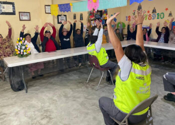 Brindan capacitación de primeros auxilios a adultos mayores en Cañada Morelos