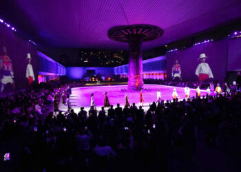 Claudia Curiel de Icaza participa en el “homenaje textil tradicional mexicano”, en el primer lustro de original 