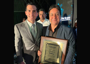 Puebla recibe reconocimiento de CONADE por Juegos Deportivos Escolares