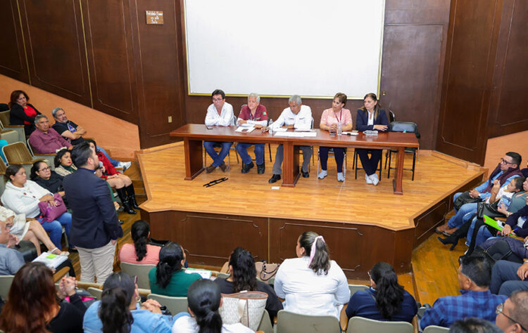 Compromiso y gestión para apoyar a las escuelas de la Sierra Norte: SEP