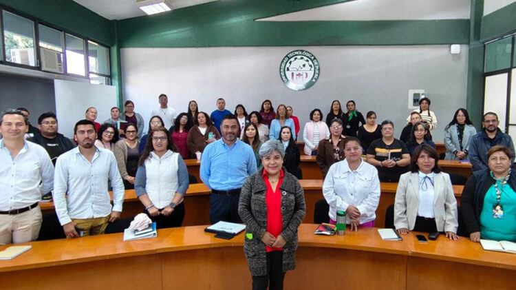 UTP capacita a su personal en materia de archivo