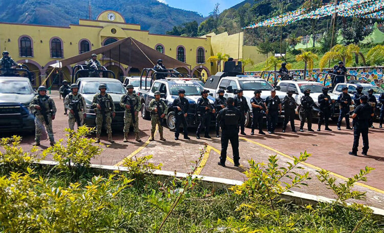Refuerzan SSP y SEDENA acciones operativas en Eloxochitlán