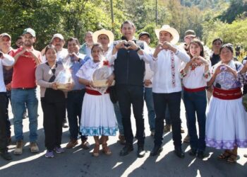 Tras años de olvido, se conectan Sierra Norte y Nororiental con rehabilitación carretera y desarrollo incluyente