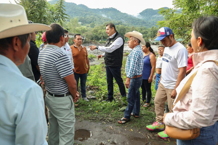 Gobierno del Estado de Puebla brinda atención oportuna a afectados por frente frío 16 en sierra norte