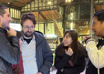 Ciencia y arte se combinan en el Piano Cósmico para acercar la Física de Partículas